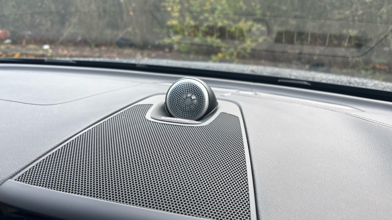 Volvo XC60 2.0 T8 [455] RC PHEV Ultimate Dark 5dr AWD Gtron Estate